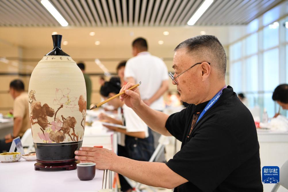 噢门银河国际